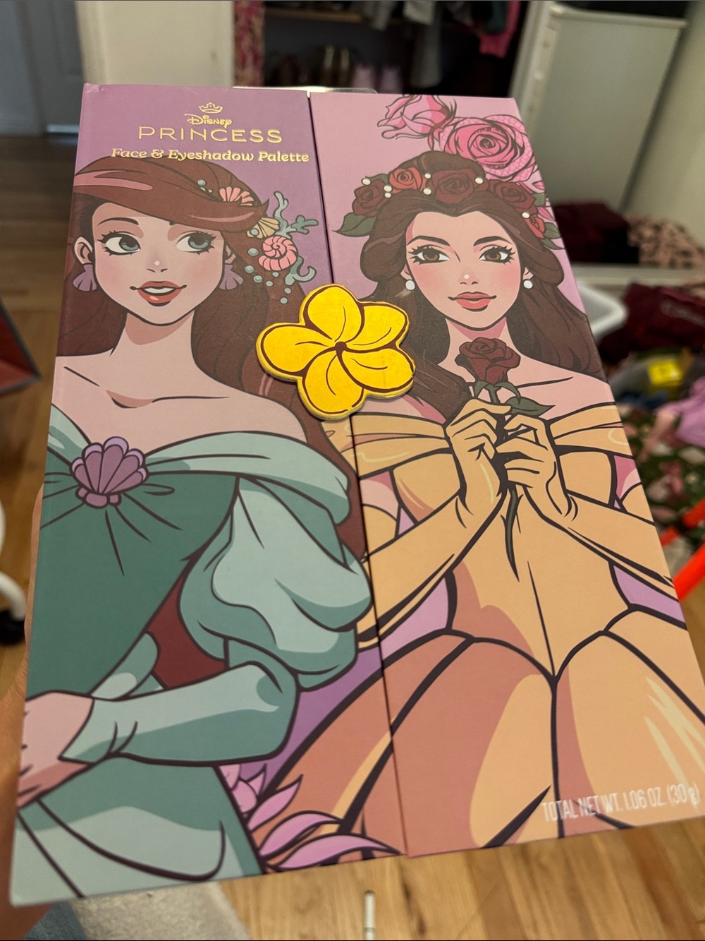 Disney princess
Illustrated makeup pallet Pink & Teal
